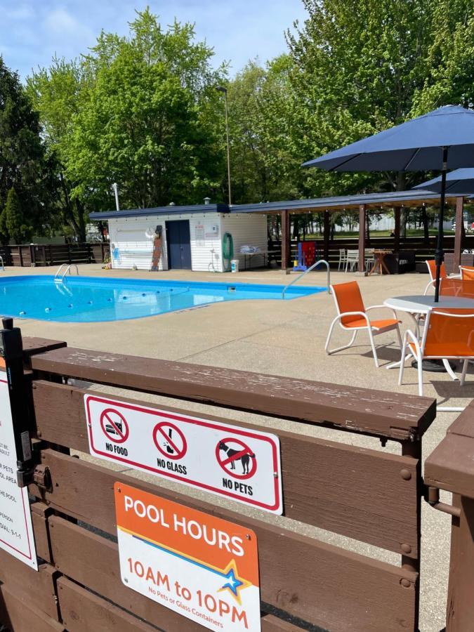 Starlite Resort Saugatuck Exterior foto